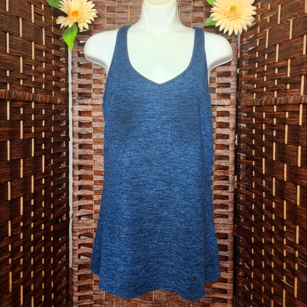 Patagonia tank top  color blue good condition